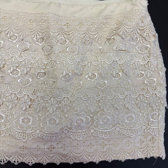 Sans Souci Tiered Lace Mini Skirt Cream Size Medium - Picture 7 of 9